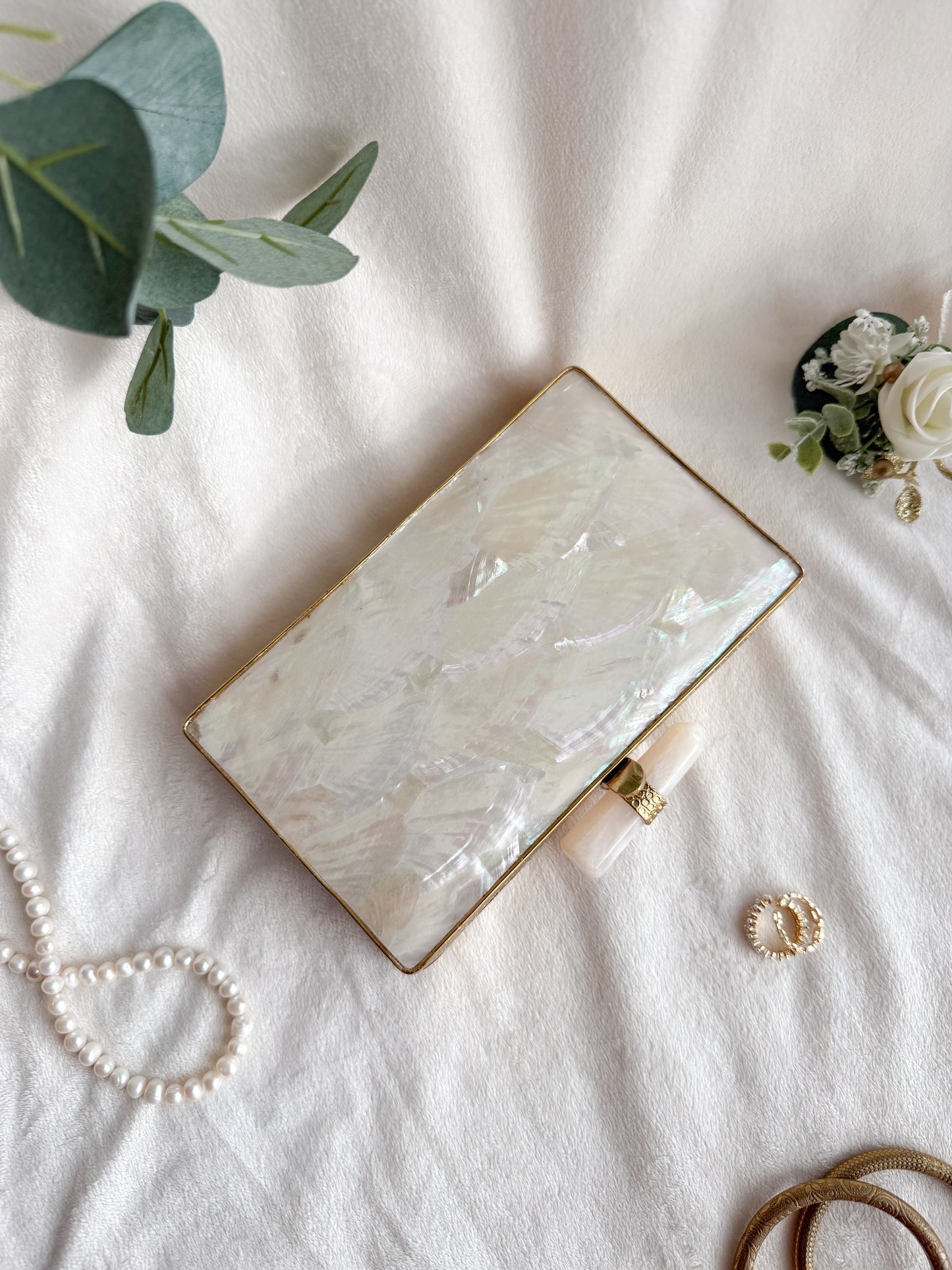 Minimal MOP Classy Clutch