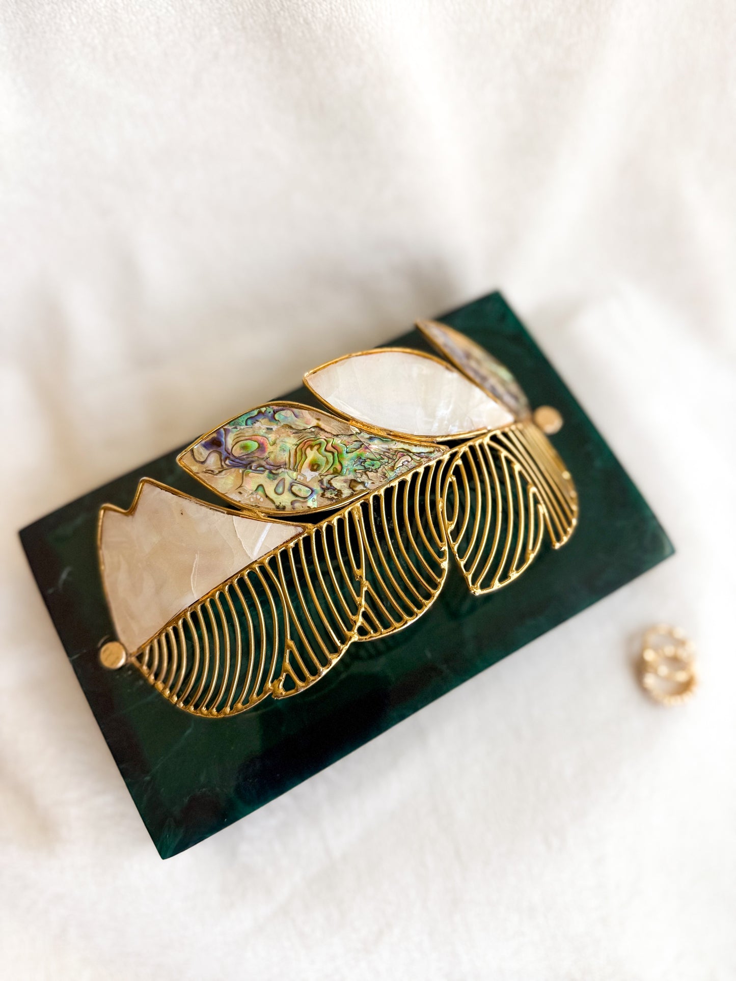Bea Hand Piece Resin Clutch