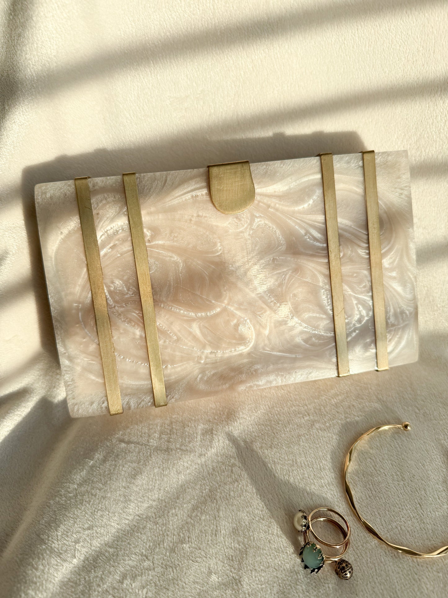 Ivra Resin Clutch