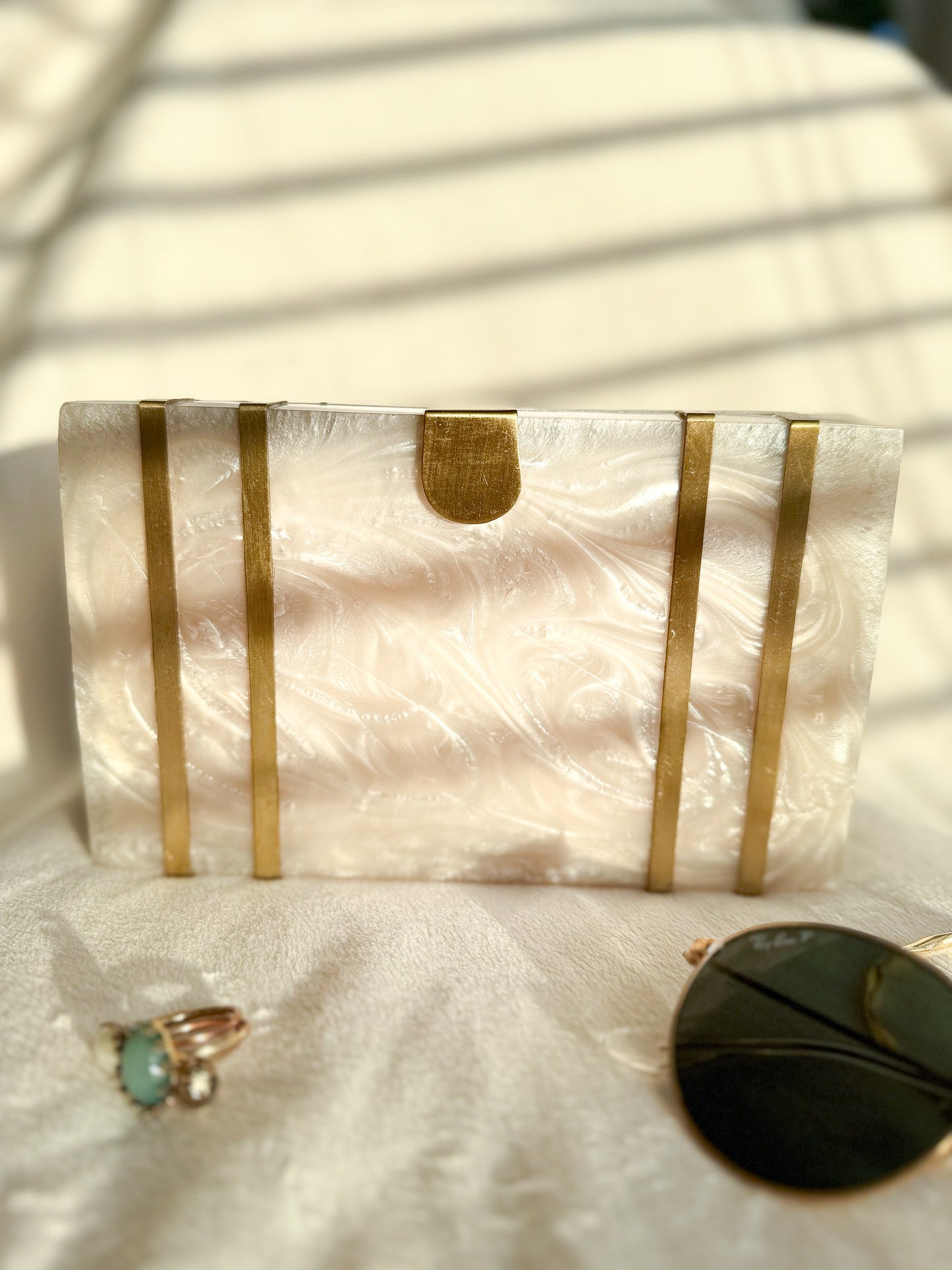 Ivra Resin Clutch