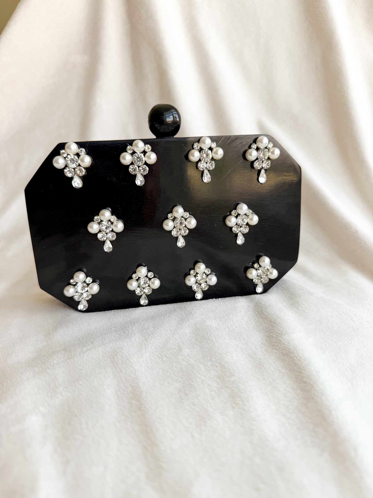 Reign Drop Resin Clutch