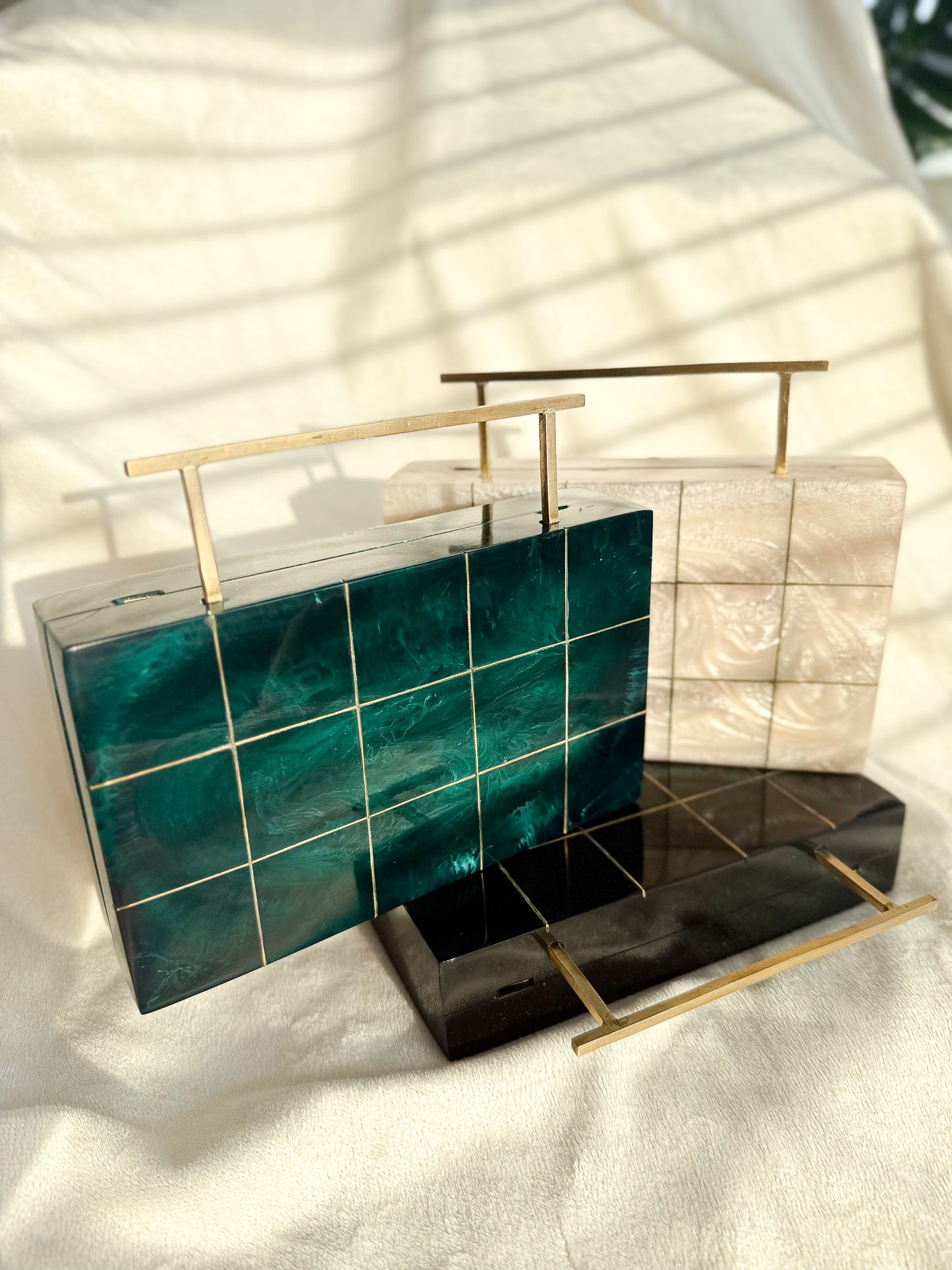 Grid Glam Resign Clutch