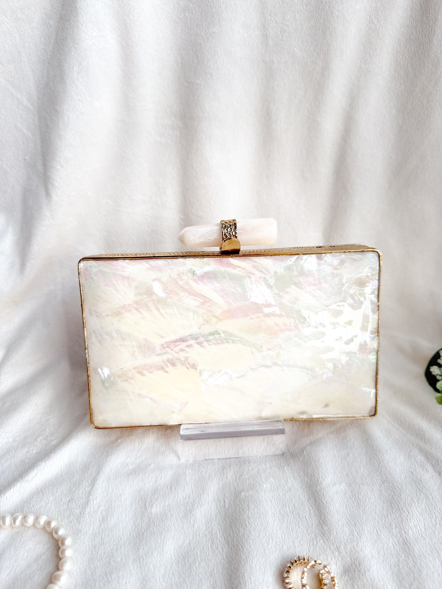 Minimal MOP Classy Clutch