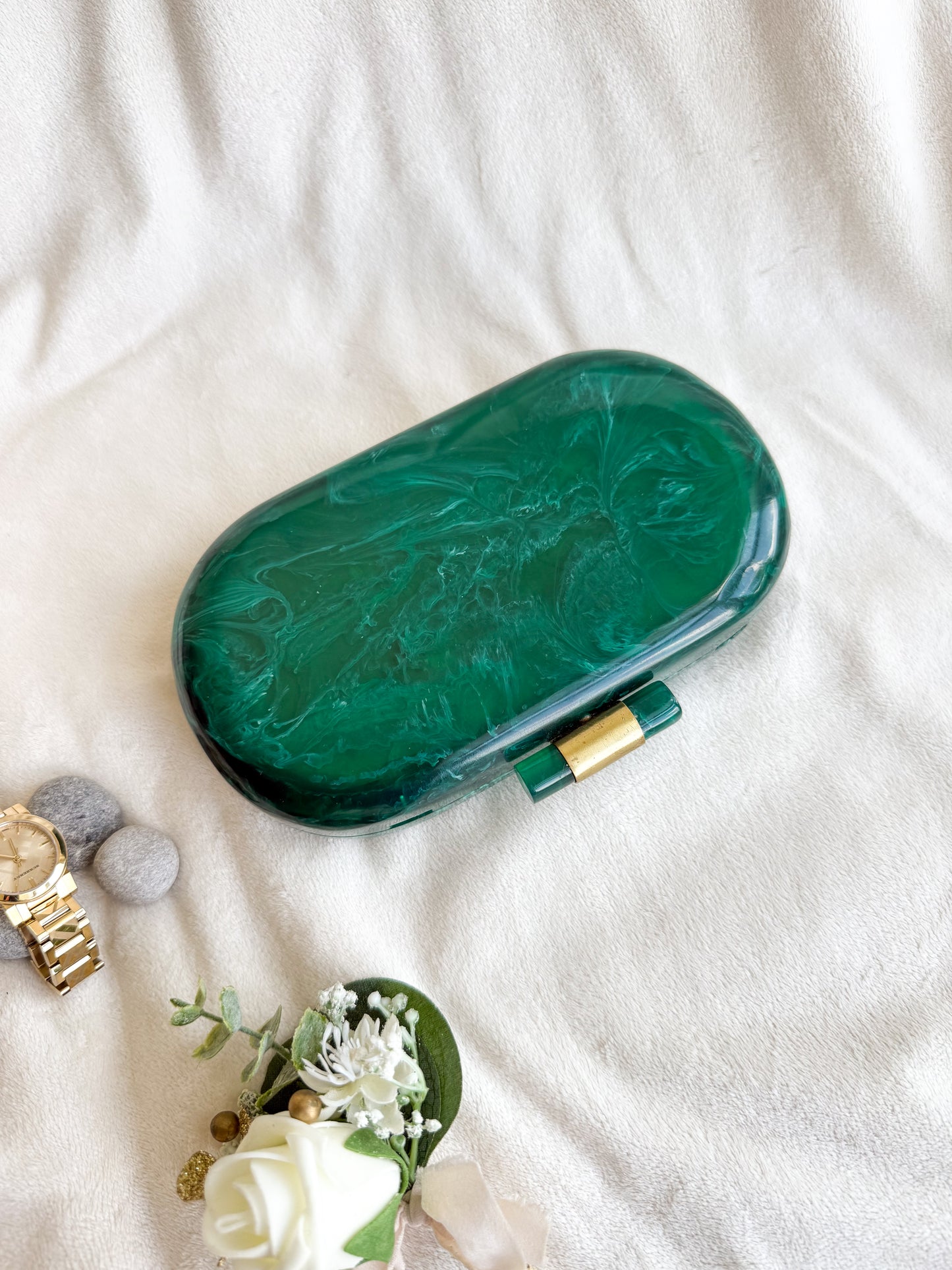 Capsule Resin Clutch