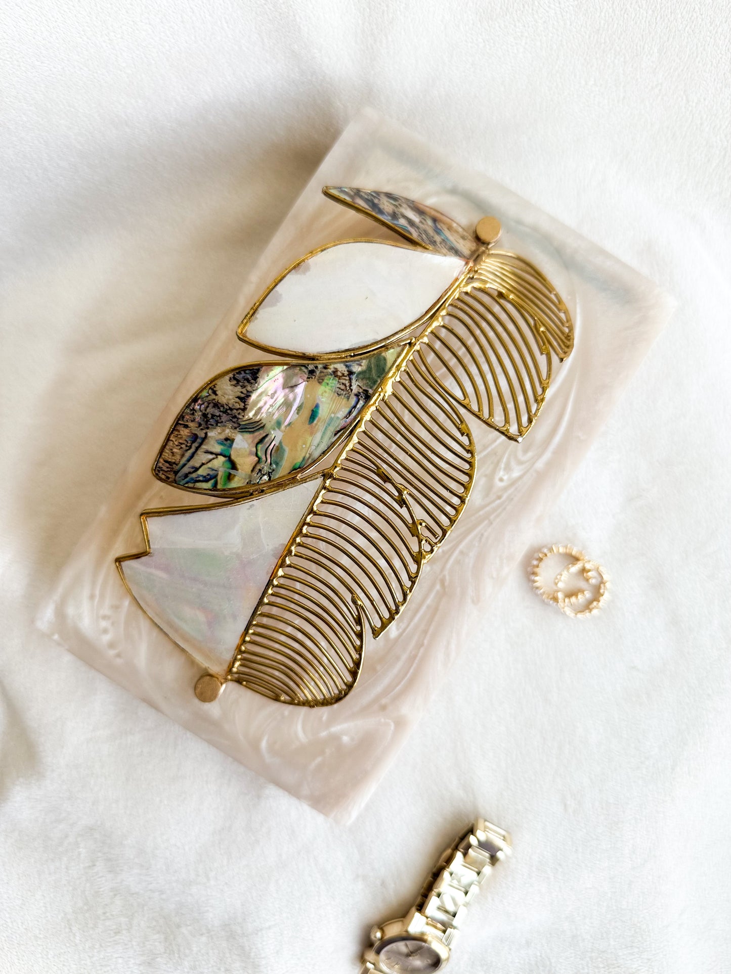 Bea Hand Piece Resin Clutch