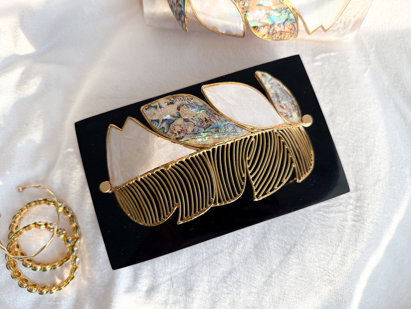 Bea Hand Piece Resin Clutch