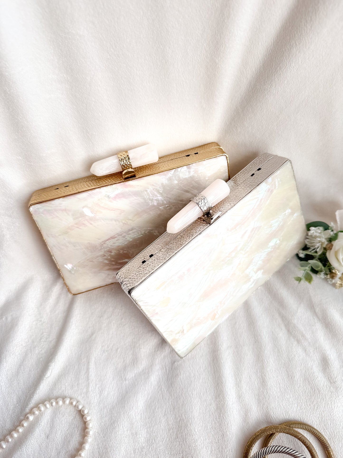 Minimal MOP Classy Clutch