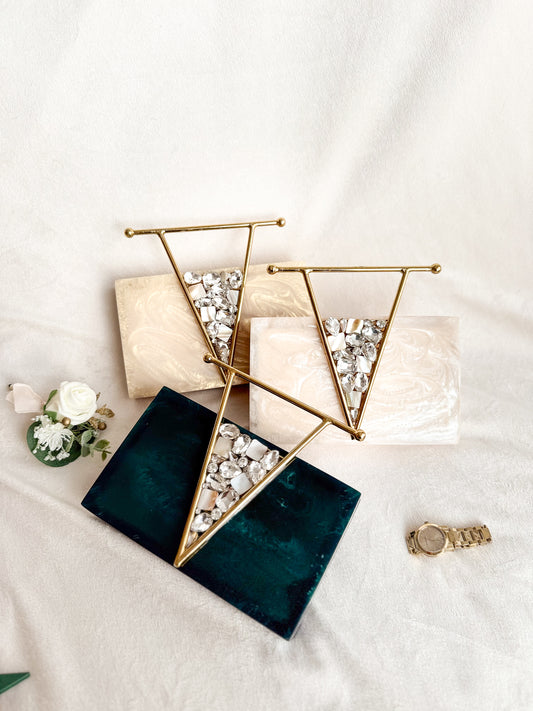 Triana Resin Clutch