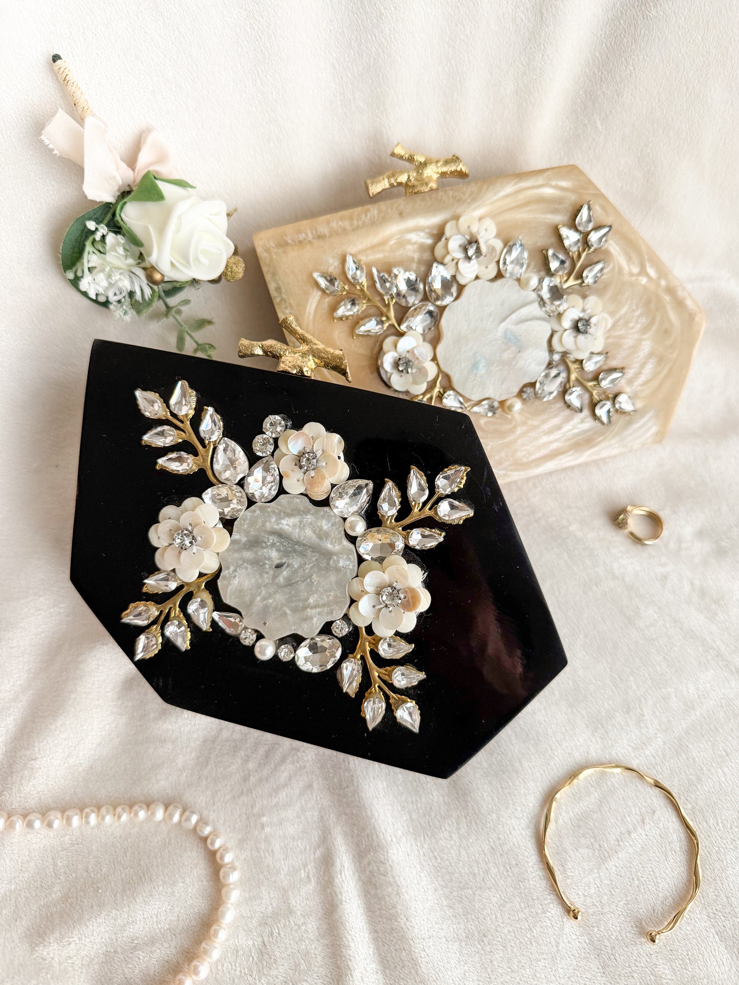 Hexa Resin Center Brooch