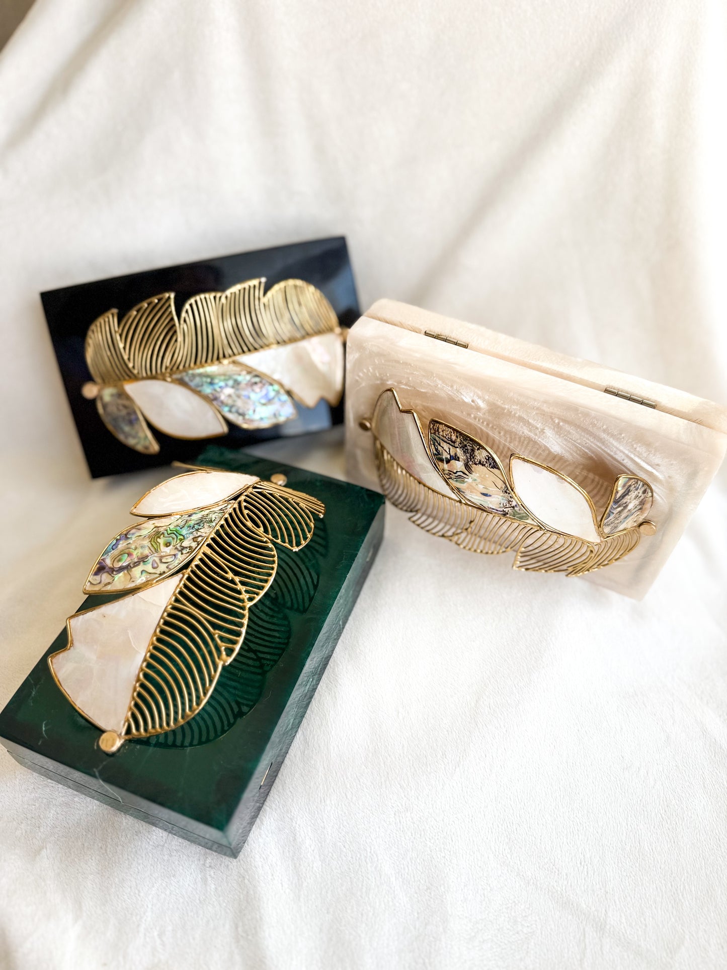 Bea Hand Piece Resin Clutch