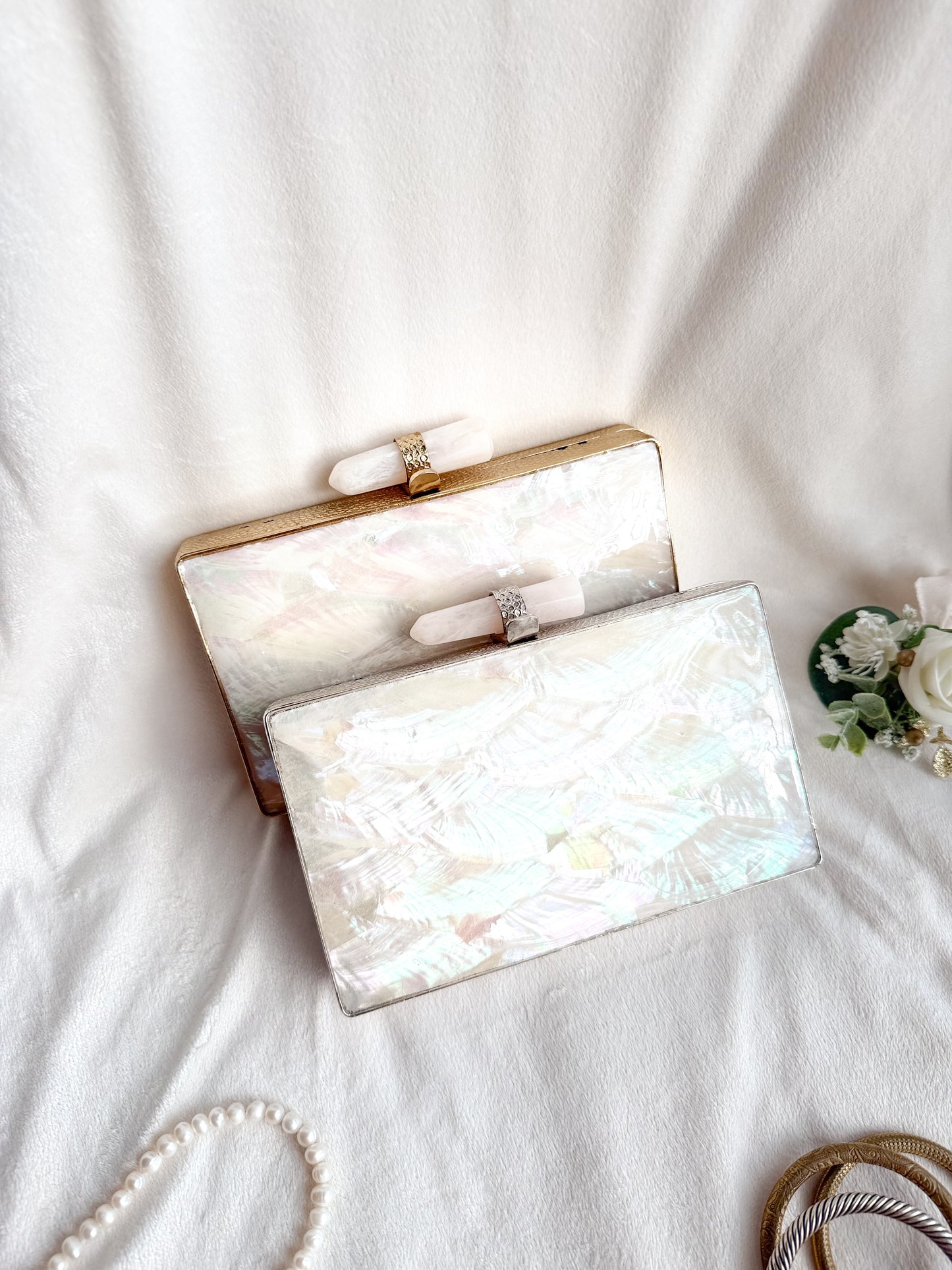 Minimal MOP Classy Clutch