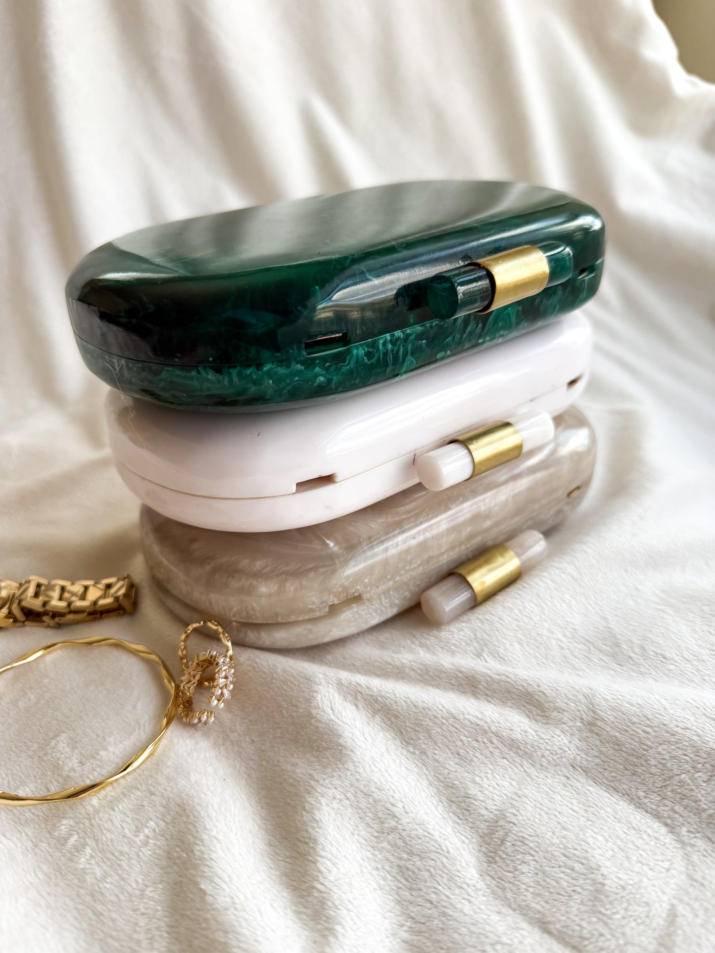 Capsule Resin Clutch