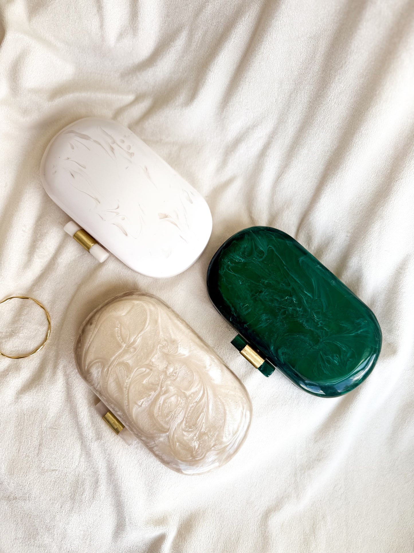 Capsule Resin Clutch